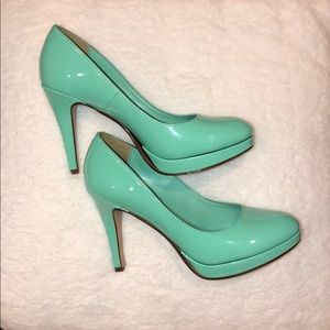 • Teal Heels •